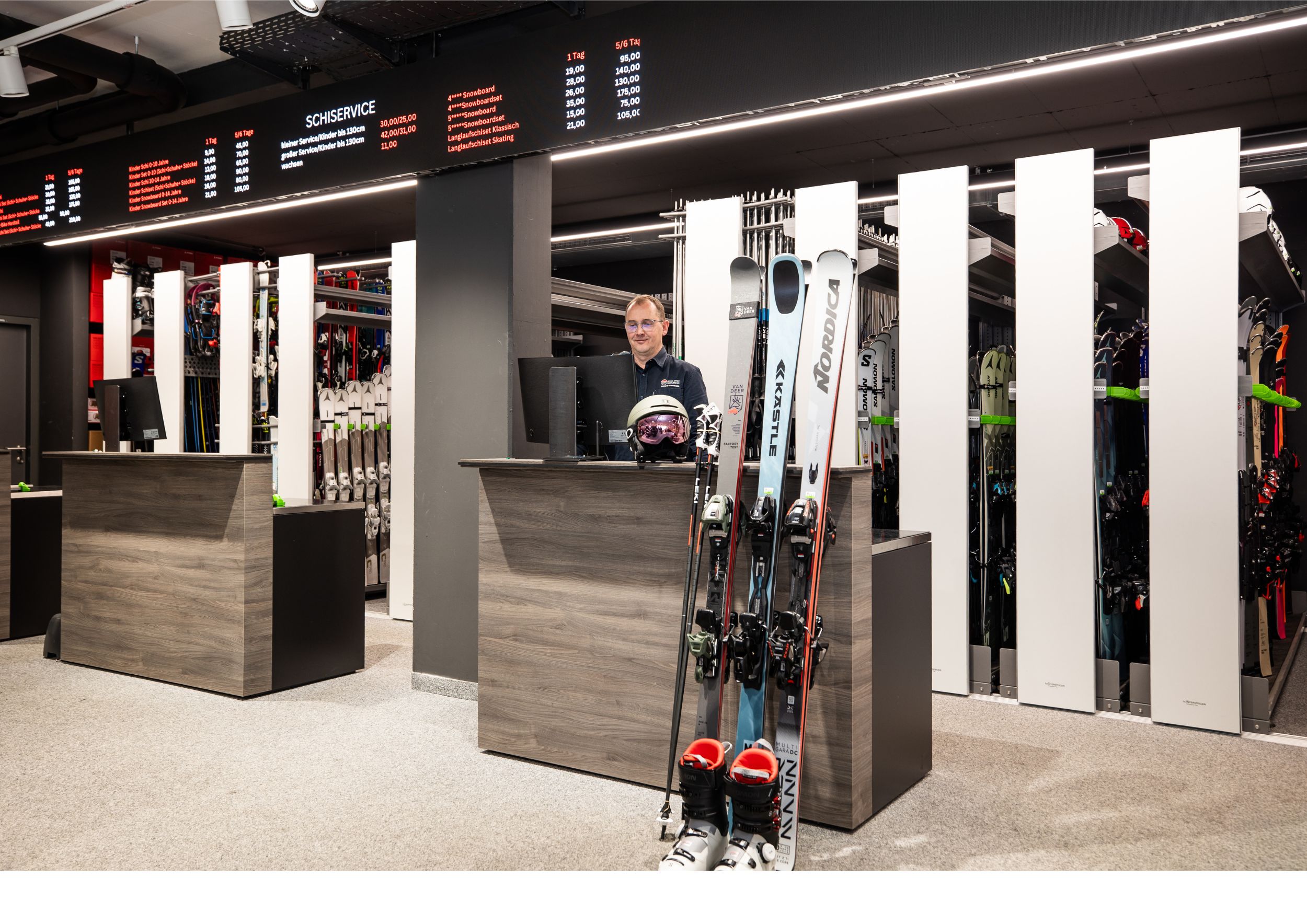 Skiverleih bei der Rent-Abteilung bei Schuh-Sport Kendlbacher in Großarl