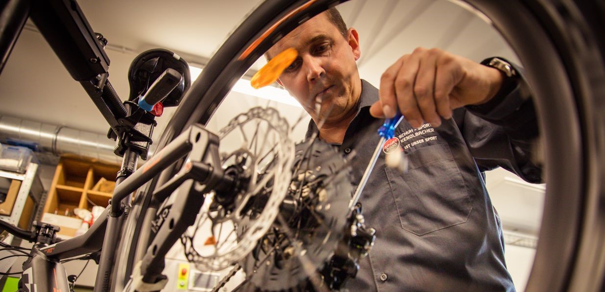 Bikeservice in der Bikewerkstatt in Großarl bei Schuh-Sport Kendlbacher